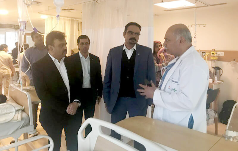 Dr K S Dagar explaining how an Echocardiography test works to Vipin Pungalia and Vinu Cheriyan from Sennheiser, our CSR partner, and R Srivatsan from our Foundation at Max Hospital, Delhi
