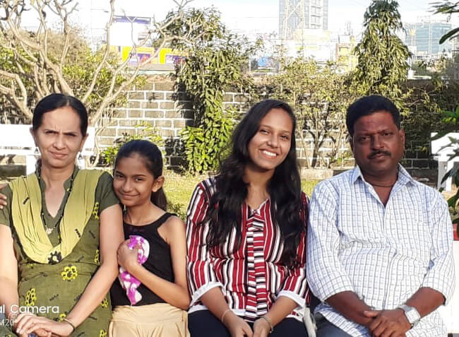 Saniya with her parents and elder sister